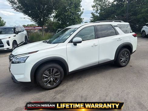 Used 2022 Nissan Pathfinder SV FWD image 5
