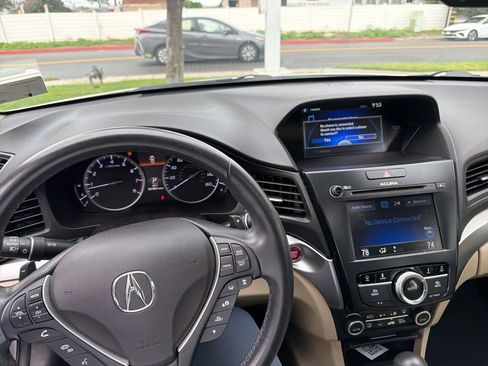 Used 2018 Acura ILX image 10