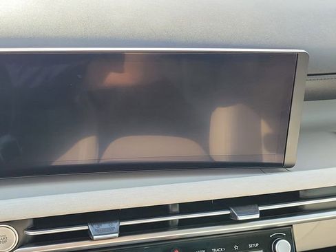 Used 2025 Hyundai Tucson Limited FWD image 24
