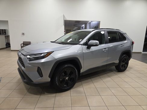 Used 2024 Toyota RAV4 XLE image 3