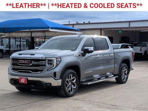 Used 2023 GMC Sierra 1500 SLT image 3
