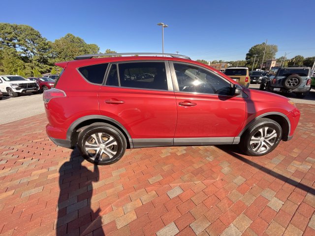 Used 2017 Toyota RAV4 LE FWD image 37