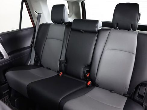 Used 2022 Toyota 4Runner SR5 Premium image 31