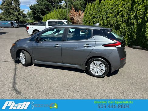 Used 2025 Nissan Leaf S FWD image 4