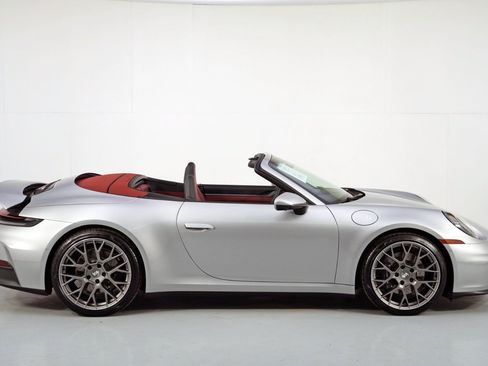 Used 2025 Porsche 911 Carrera RWD image 52
