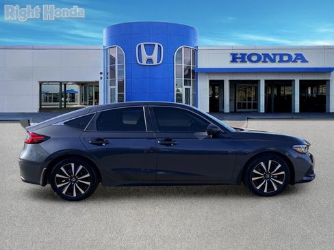 Certified 2024 Honda Civic EX-L image 9