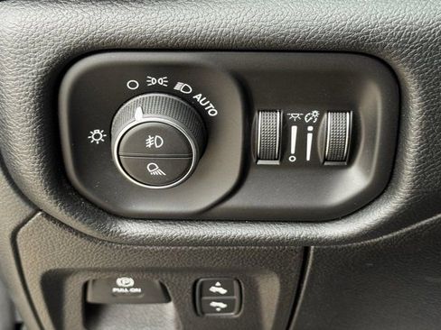 Used 2022 RAM 1500 Laramie image 23