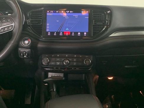 Used 2025 Dodge Durango R/T AWD/4WD image 12