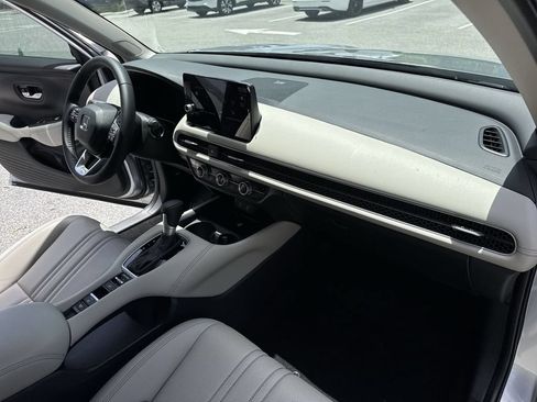 Used 2026 Honda HR-V EX-L image 32
