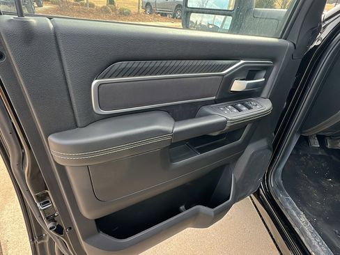 Used 2025 RAM 2500 Big Horn w/ Bed Convenience Group image 14