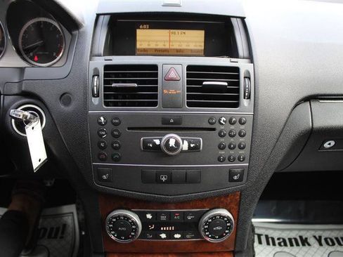 Used 2011 Mercedes-Benz C 300 4MATIC Sedan image 18