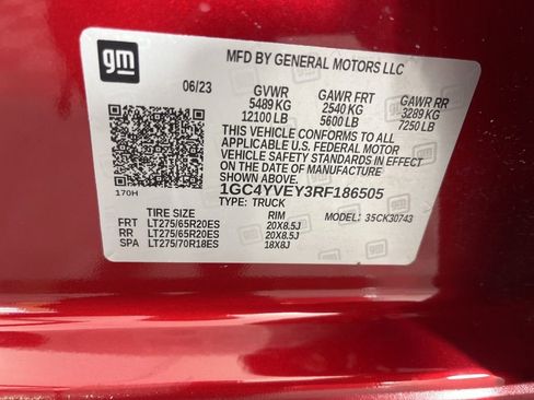 Used 2024 Chevrolet Silverado 3500 High Country w/ Technology Package image 24