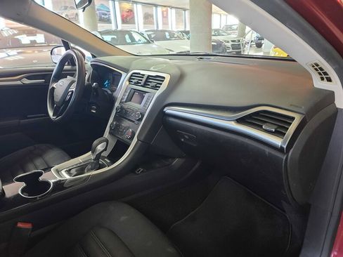 Used 2014 Ford Fusion SE image 14