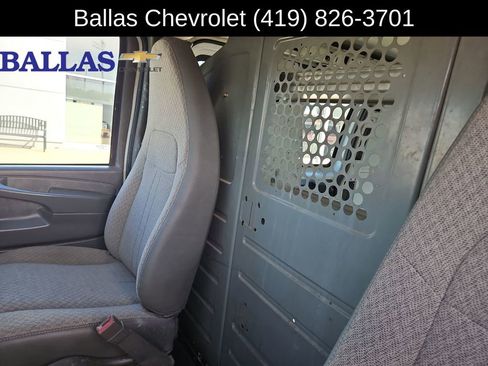 Certified 2015 Chevrolet Express 3500 Extended RWD image 19