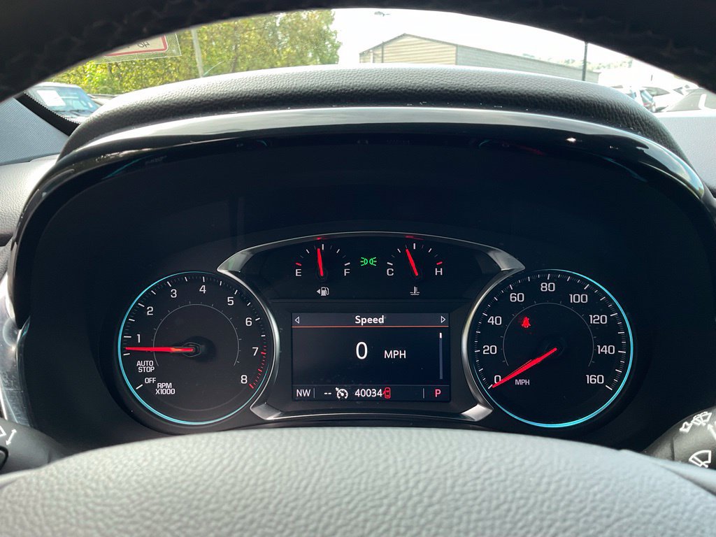 Used 2023 Chevrolet Traverse LT FWD image 14