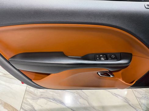 Used 2015 Dodge Challenger SRT Hellcat image 13