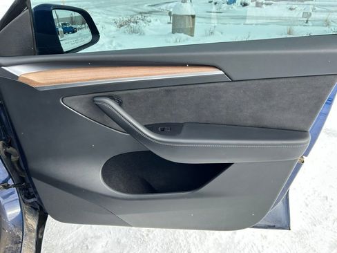 Used 2023 Tesla Model Y Long Range image 29