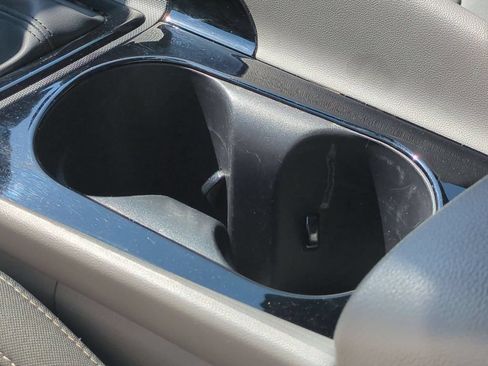 Used 2025 Hyundai Elantra SEL FWD image 24