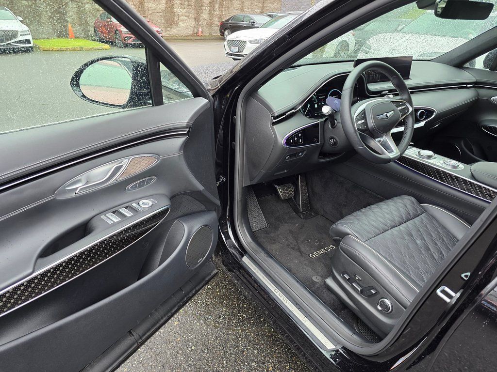 Certified 2025 Genesis GV70 3.5T Sport w/ Sport Prestige Package AWD/4WD image 19