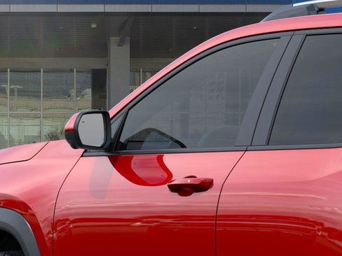 New 2026 Chevrolet Equinox LT w/ Safety and Technology Package FWD image 12