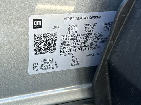 Used 2025 Chevrolet Trax LS FWD image 39