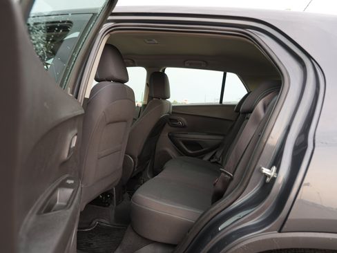 Used 2016 Chevrolet Trax LS FWD image 18