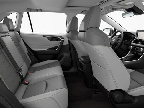 Used 2025 Toyota RAV4 XLE Premium image 44