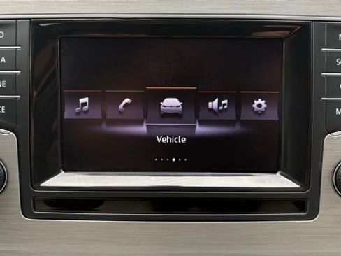 Used 2015 Volkswagen Golf SE w/ Golf Sport Package image 22