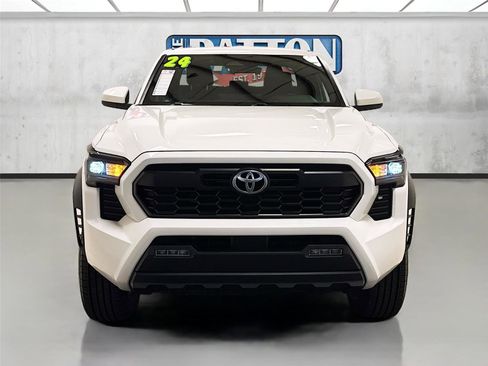 Used 2024 Toyota Tacoma TRD Off-Road AWD/4WD image 2