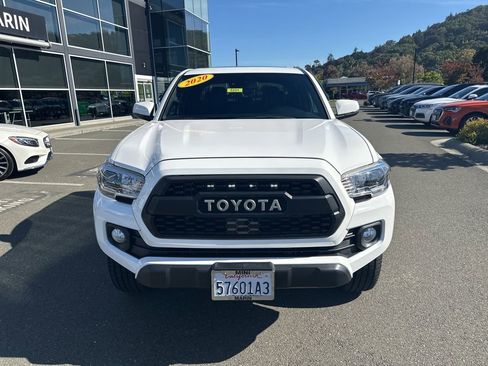 Used 2020 Toyota Tacoma TRD Off-Road w/ TRD Premium Off Road Package AWD/4WD image 10