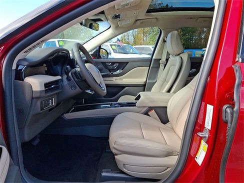 New 2024 Lincoln Corsair Reserve w/ Equipment Group 201A image 6