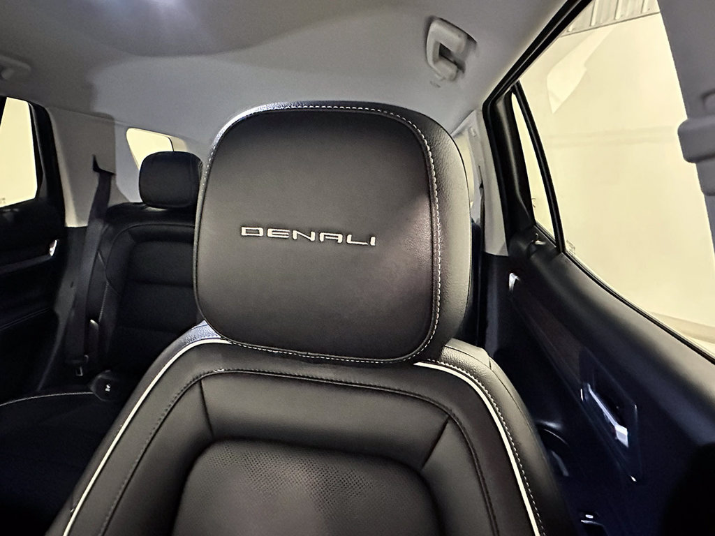 Used 2026 GMC Terrain Denali AWD/4WD image 22