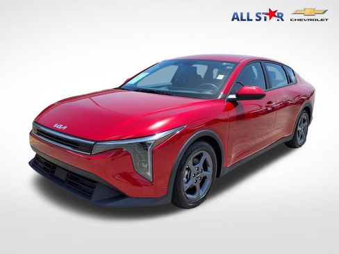 Used 2025 Kia K4 FWD image 1