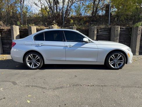 Used 2018 BMW 330i Sedan RWD image 8