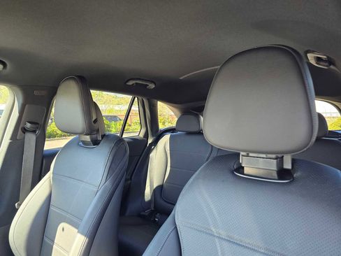 Used 2026 Mercedes-Benz GLC 300 image 23