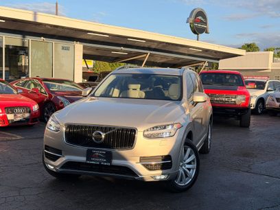 Used 2016 Volvo XC90 T6 Momentum w/ Momentum Plus Package