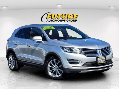 Used 2017 Lincoln MKC Select w/ Select Plus Package image 1