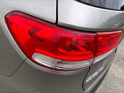 Used 2017 Kia Sorento FWD w/ LX Convenience Package image 30