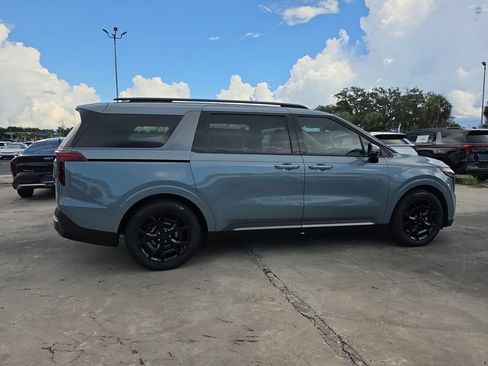 New 2027 Kia Carnival SX Prestige FWD image 8