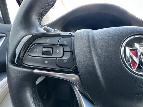 Used 2024 Buick Enclave Avenir w/ Avenir Technology Package image 27