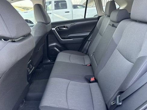 Used 2022 Toyota RAV4 XLE image 6