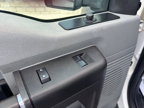 Used 2015 Ford F550 4x4 Regular Cab Super Duty image 9