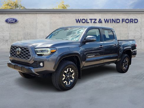 Used 2023 Toyota Tacoma TRD Off-Road AWD/4WD image 3