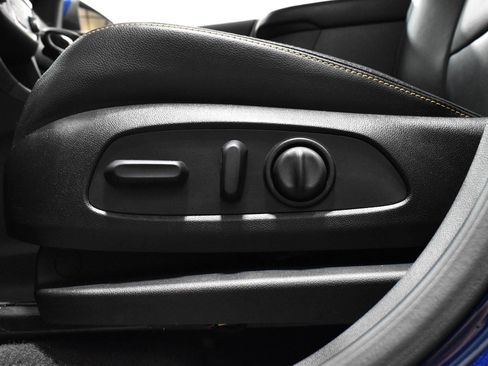 Used 2023 Chevrolet Equinox Premier image 8