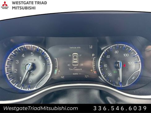 Used 2026 Chrysler Pacifica Select FWD image 9