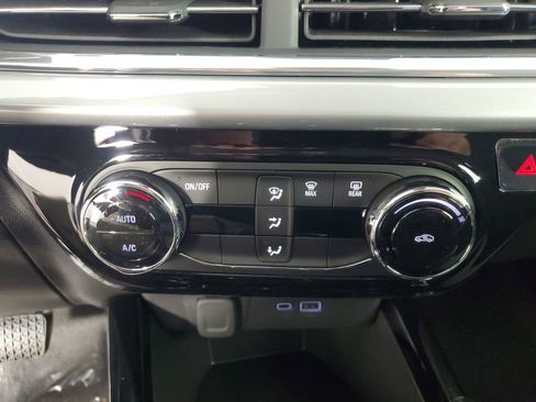 New 2026 Chevrolet Trax LT image 19