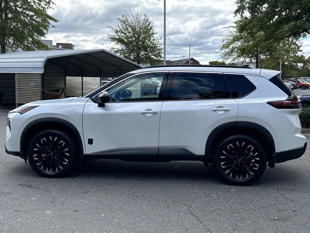 Used 2026 Nissan Rogue Dark Armor FWD image 4