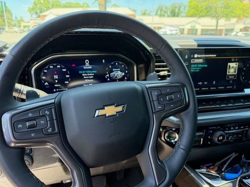 Used 2026 Chevrolet Silverado 1500 High Country w/ Technology Package AWD/4WD image 7