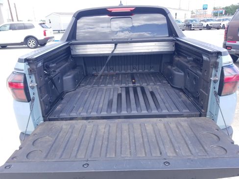 Used 2022 Hyundai Santa Cruz SEL Premium image 13