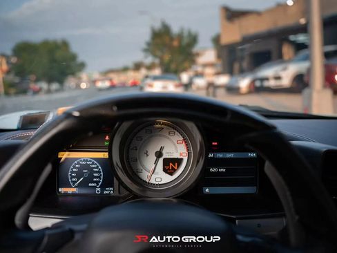 Used 2015 Ferrari 458 Italia Coupe RWD image 24